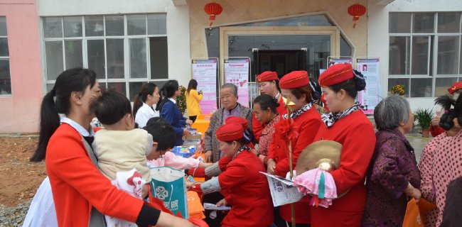 3月8日上午义诊活动现场