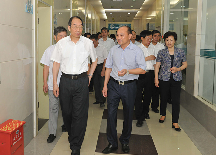 尤权赴莆田调研：要求莆田盛兴医院继续为沿海地区老百姓的健康导驾护航